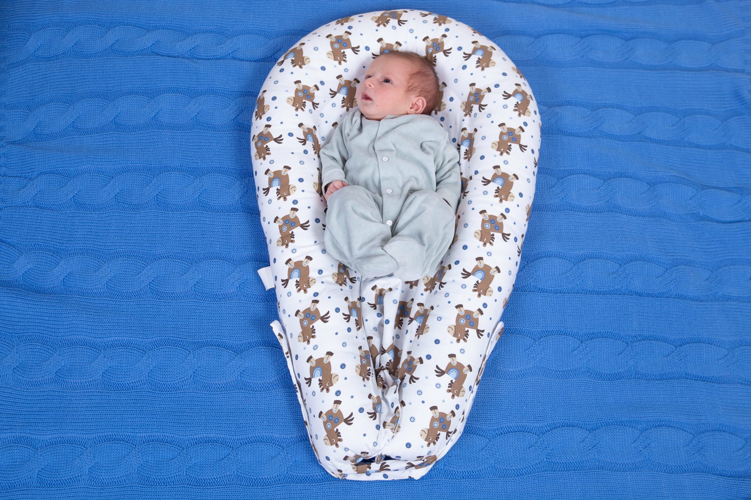Ninho para Bebê Dormir Travesseiro Almofada Redutor de Berço Simula Út