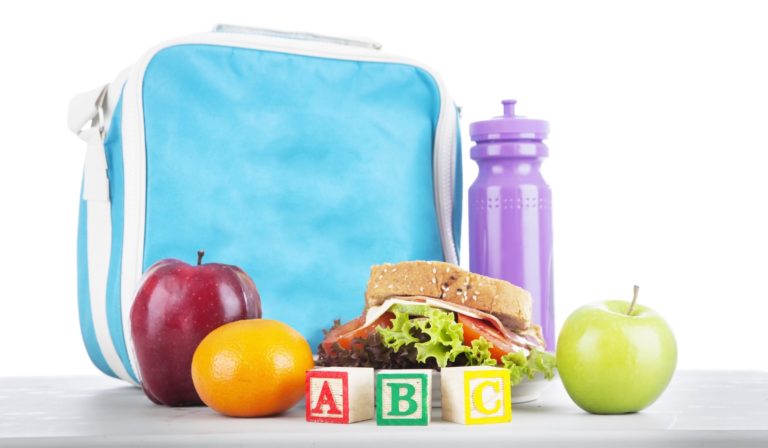 Lanche escolar saudável: Saiba como evitar a obesidade infantil