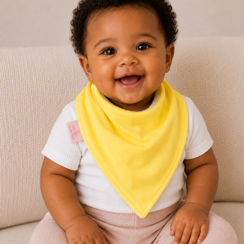 Babador Bandana Duplo Atoalhado Amarelo Colo de Mãe