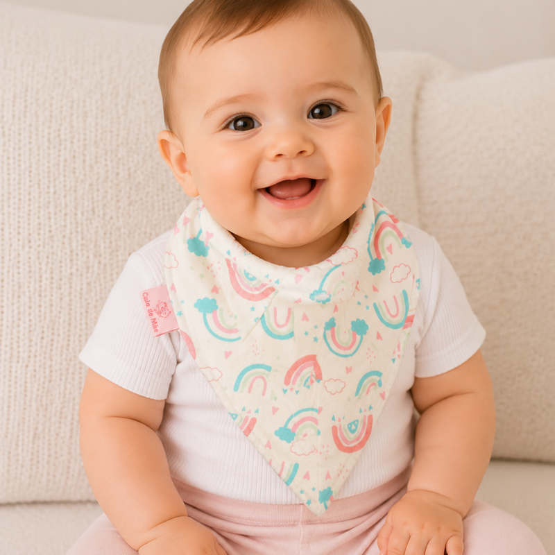 Babador Bandana Duplo Atoalhado Arco-íris Colo de Mãe