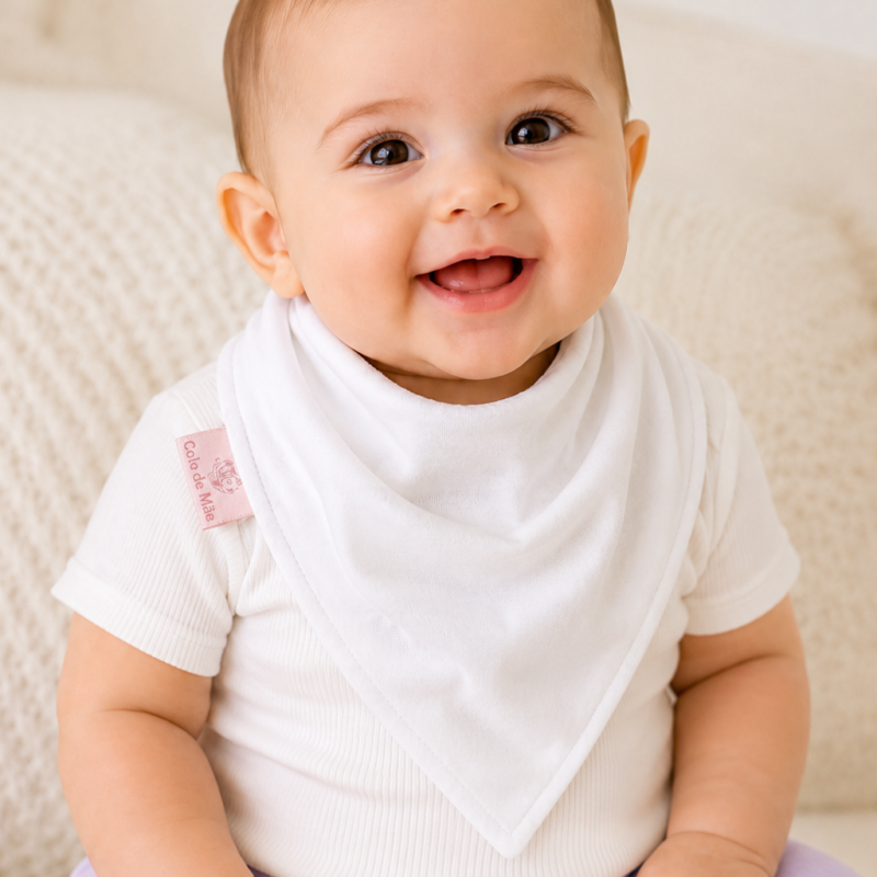 Babador Bandana Duplo Atoalhado Branco Colo de Mãe