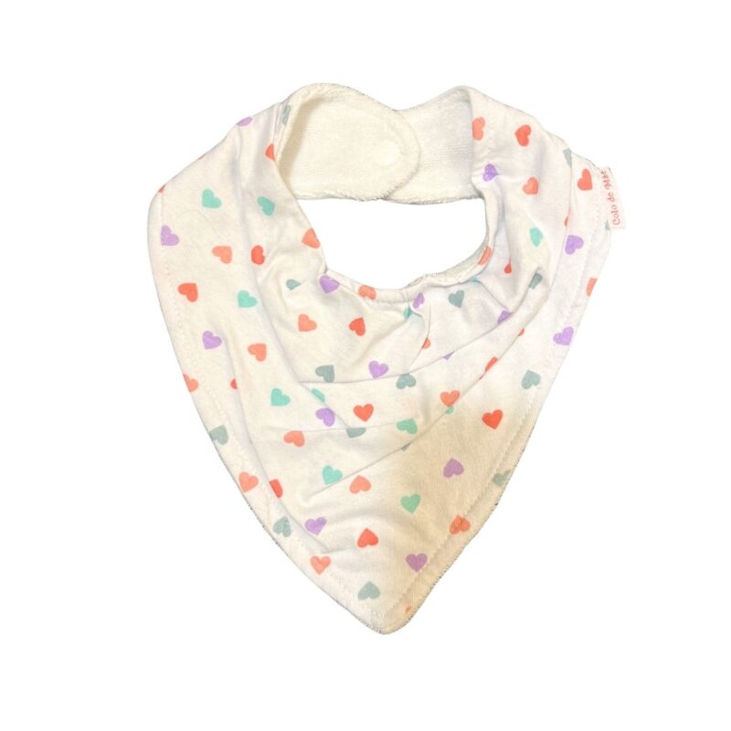 Babador Bandana Duplo Atoalhado Coraçõezinhos Colo de Mãe
