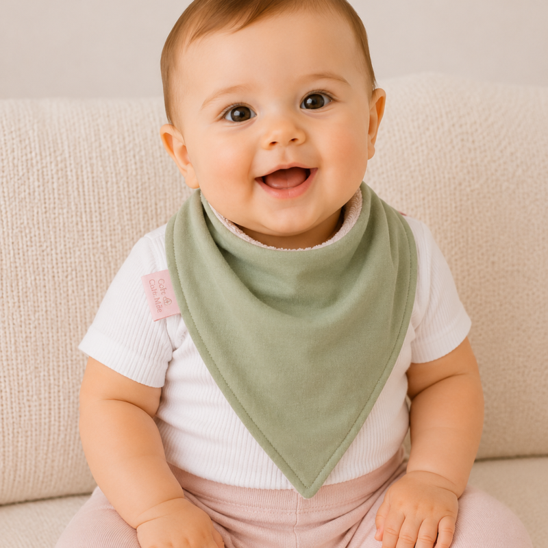Babador Bandana Duplo Atoalhado Verde Colo de Mãe