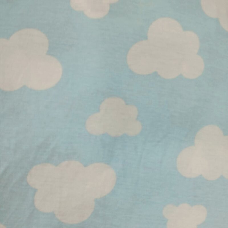 Toalha Bebê Maxi Nuvens – 100cm x 100cm